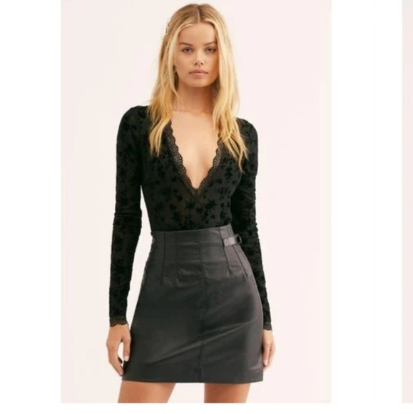 Free people babes in bandeaus bodysuit - Picture 11 of 16